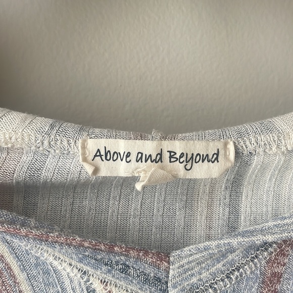Small hooded Above and Beyond Shirt - Picture 2 of 4
